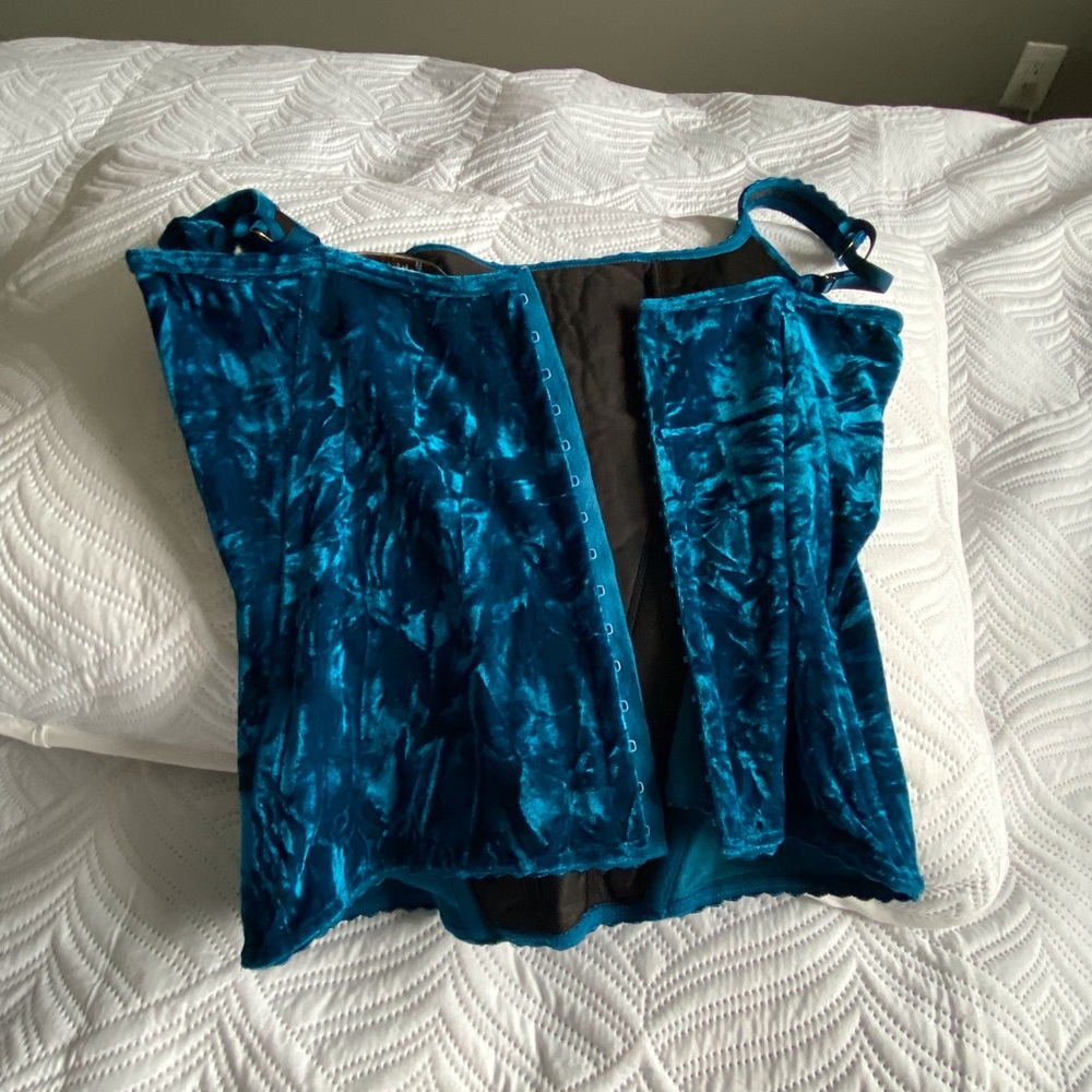 Women’s corset
